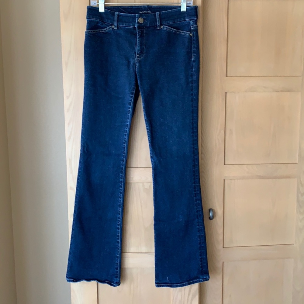 Elie Tahari Joey Jean 8 Medium Wash Boot Cut